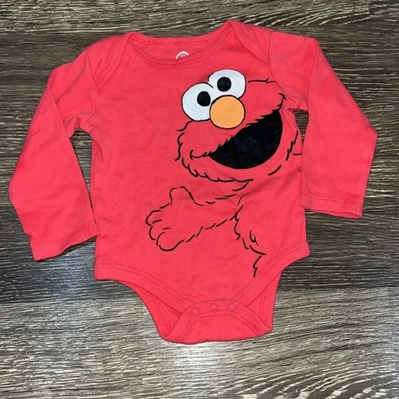 9 Month long-sleeve onesies - Picture 2 of 5